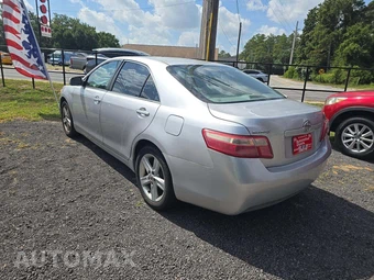 2009 Toyota Camry SE – miniatura 2
