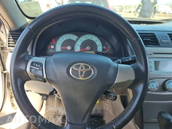 2009 Toyota Camry SE – miniatura 10