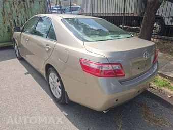 2009 Toyota Camry XLE - miniatura 2