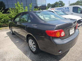 2009 Toyota Corolla – miniatura 4