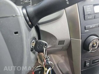2009 Toyota Corolla – miniatura 8