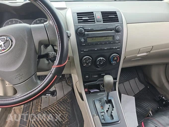 2009 Toyota Corolla – miniatura 17