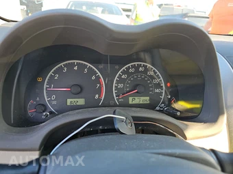2009 Toyota Corolla CE – miniatura 12