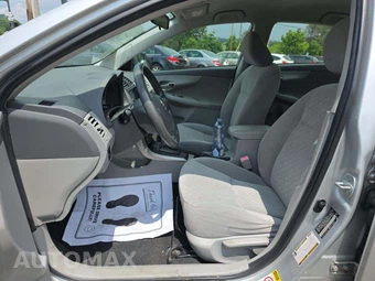 2009 Toyota Corolla – miniatura 3