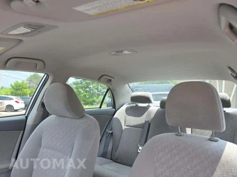 2009 Toyota Corolla – miniatura 8