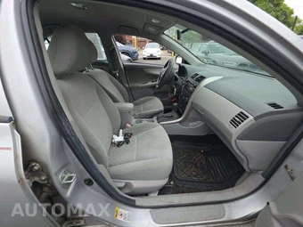 2009 Toyota Corolla LE - miniatura 18
