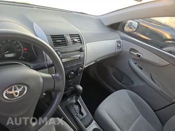2009 Toyota Corolla LE - miniatura 11