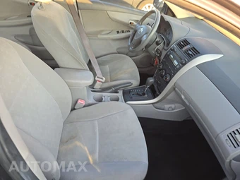 2009 Toyota Corolla LE - miniatura 8