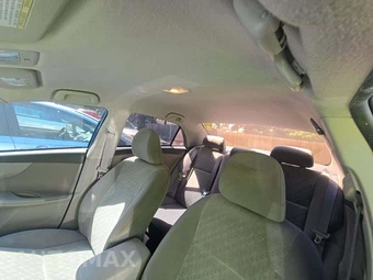 2009 Toyota Corolla LE – miniatura 11
