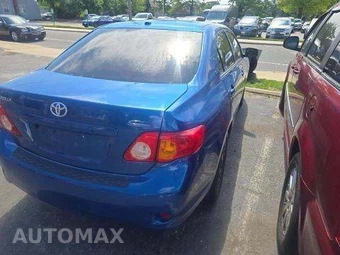 2009 Toyota Corolla LE – miniatura 3