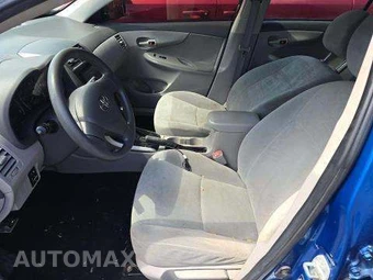 2009 Toyota Corolla LE – miniatura 6