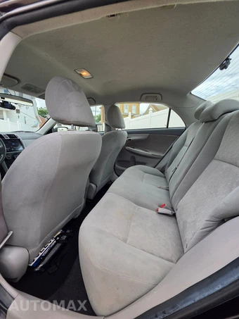 2009 Toyota Corolla LE - miniatura 8