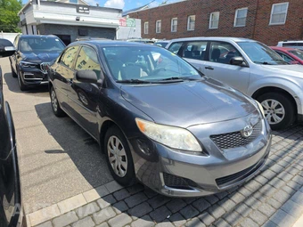 2009 Toyota Corolla LE – miniatura 4