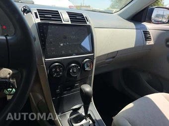 2009 Toyota Corolla XLE - miniatura 10