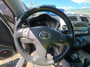 2009 Toyota RAV4 Limited – miniatura 10