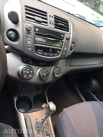 2009 Toyota RAV4 Sport - miniatura 10