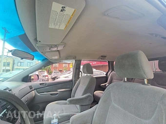 2009 Toyota Sienna LE Minivan 8-Passenger 119.3" WB - miniatura 11
