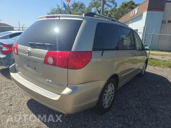 2009 Toyota Sienna XLE Minivan 7-Passenger 119.3" WB - miniatura 3