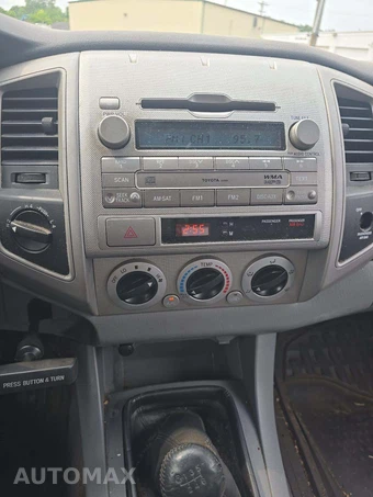 2009 Toyota Tacoma Extended Cab Medium Bed w/Rear Doors - miniatura 10