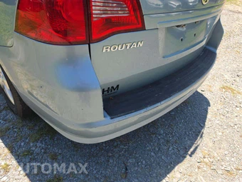 2009 Volkswagen Routan SE w/Rear Seat Entertainment 121.2" WB - miniatura 25