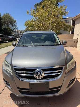 2009 Volkswagen Tiguan S - miniatura 2