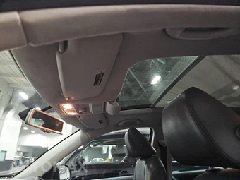 2009 Volkswagen Tiguan SE w/Leather – miniatura 18
