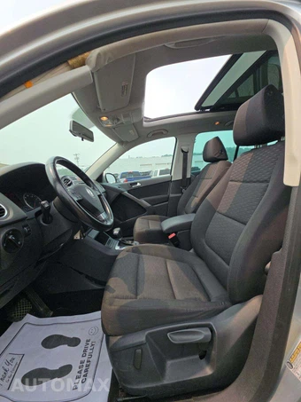 2009 Volkswagen Tiguan SE – miniatura 3