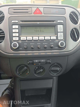 2009 Volkswagen Tiguan SE – miniatura 7