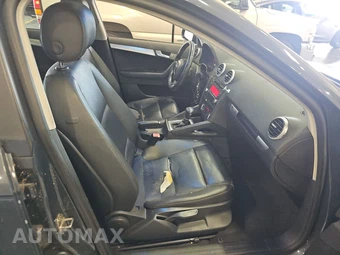 2010 Audi A3 2.0T Premium Plus - miniatura 8