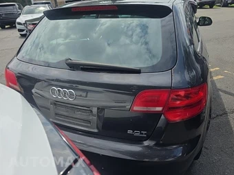 2010 Audi A3 2.0T Premium Plus – miniatura 5