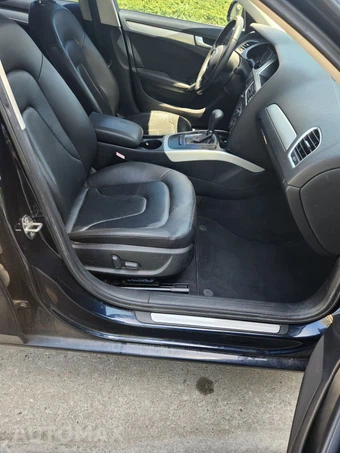 2010 Audi A4 2.0T Premium Sedan – miniatura 13