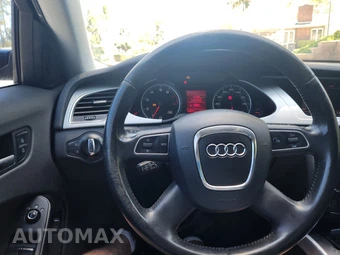 2010 Audi A4 2.0T Premium Sedan – miniatura 16