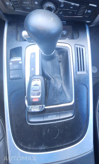 2010 Audi A4 2.0T Premium Sedan – miniatura 19