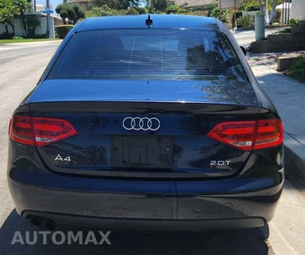 2010 Audi A4 2.0T Premium Sedan – miniatura 5