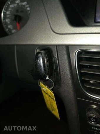 2010 Audi A4 2.0T Premium Sedan - miniatura 8