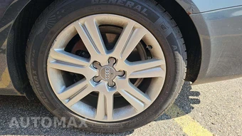 2010 Audi A4 2.0T Premium Sedan - miniatura 30