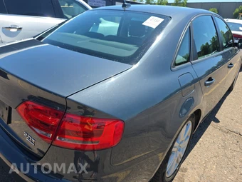 2010 Audi A4 2.0T Premium Sedan - miniatura 4
