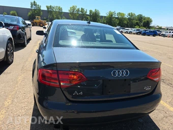 2010 Audi A4 2.0T Premium Sedan - miniatura 5