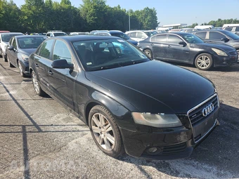 2010 Audi A4 2.0T Premium Sedan – miniatura 3