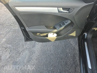 2010 Audi A4 2.0T Premium Sedan – miniatura 9