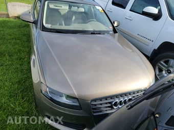 2010 Audi A4 Avant Premium Wagon – miniatura 2