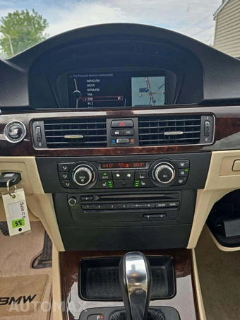 2010 BMW 3 Series Convertible 335i – miniatura 10