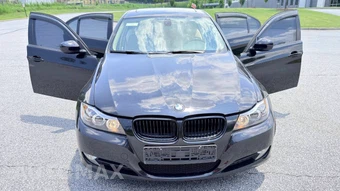 2010 BMW 3 Series Sedan 328i - miniatura 3