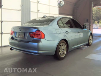 2010 BMW 3 Series Sedan 328i – miniatura 4