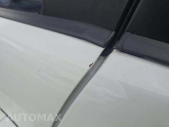 2010 BMW 3 Series Sedan 328i – miniatura 3