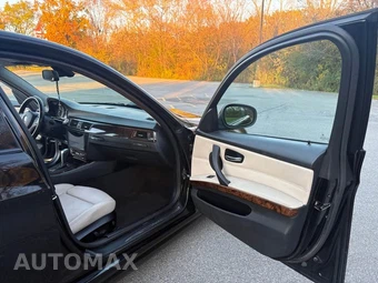2010 BMW 3 Series Sedan 328i xDrive - miniatura 12
