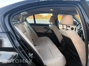 2010 BMW 3 Series Sedan 328i xDrive - miniatura 16