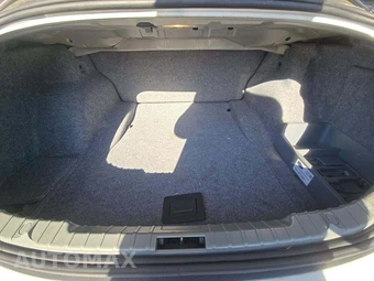 2010 BMW 3 Series Sedan 328i xDrive - miniatura 14