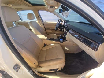 2010 BMW 3 Series Sedan 328i xDrive - miniatura 18