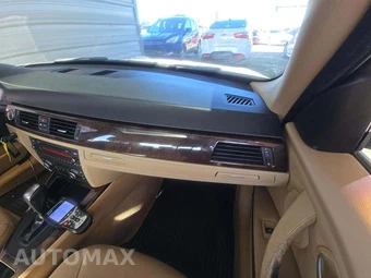 2010 BMW 3 Series Sedan 328i xDrive - miniatura 19
